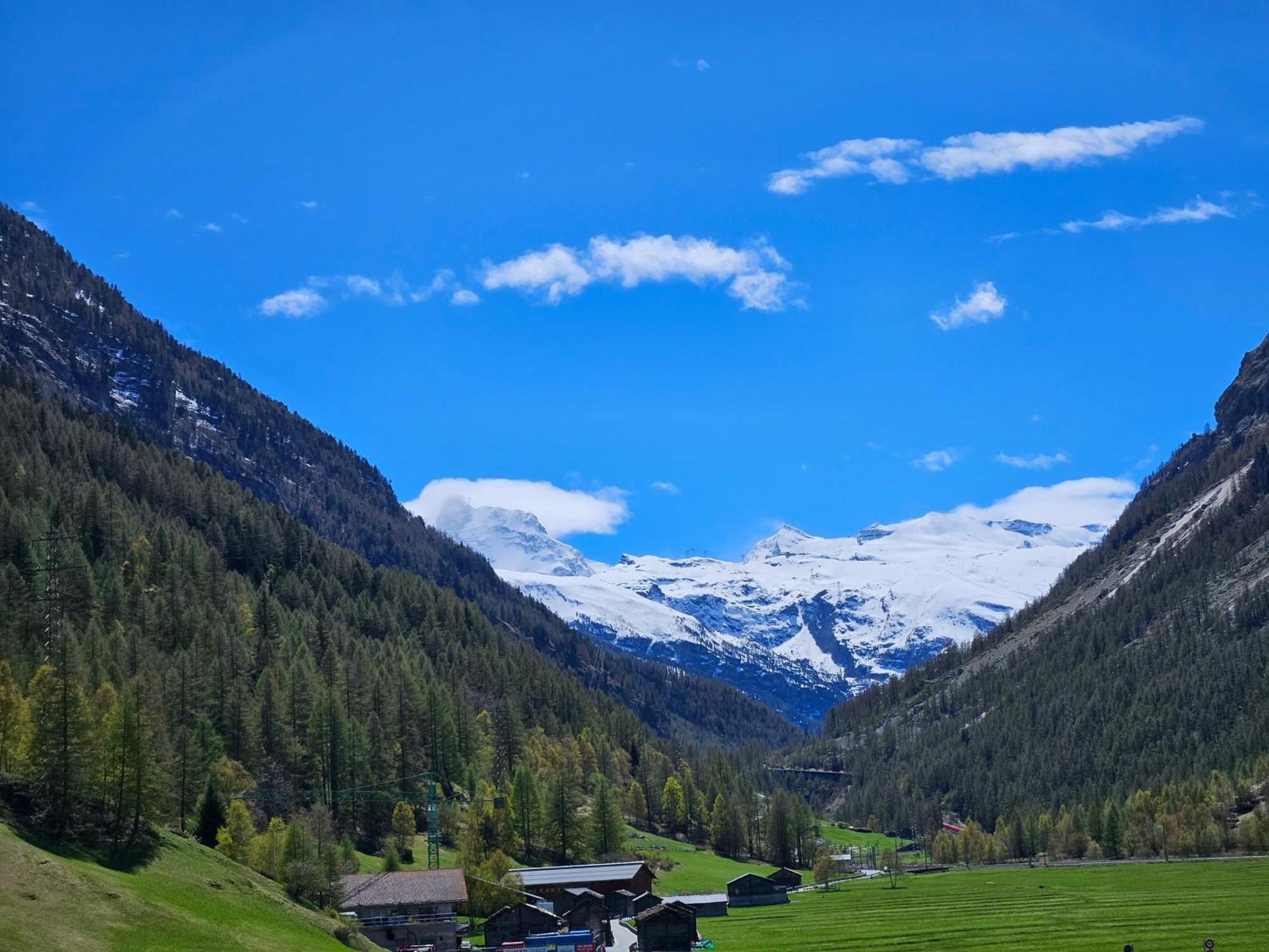 Apartment Klein Matterhorn - Haus Miranda Täsch Zewnętrze zdjęcie